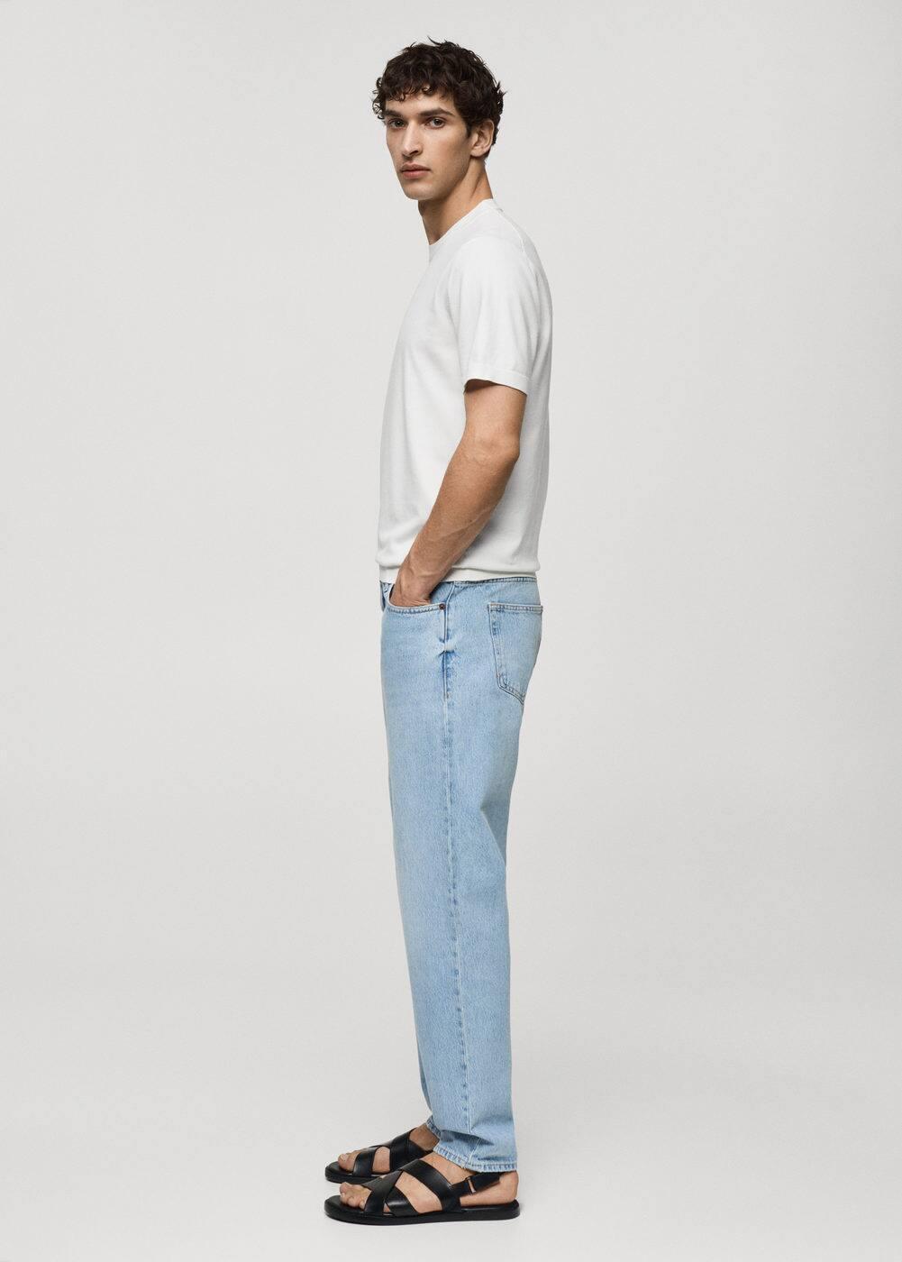 Fine-knit T-shirt - Men | MANGO USA Product Image