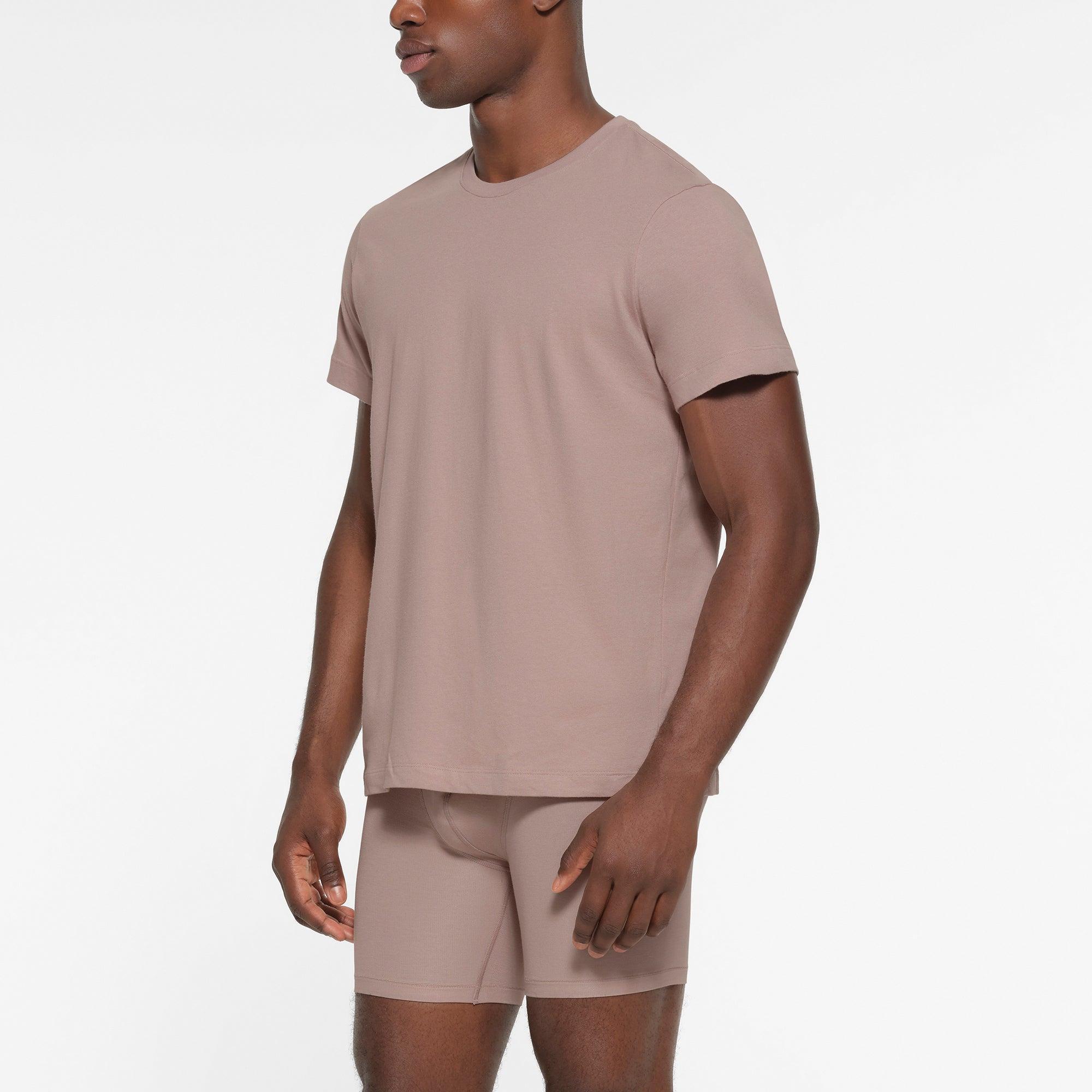 SKIMS COTTON MENS CLASSIC T-SHIRT | FAWN Product Image