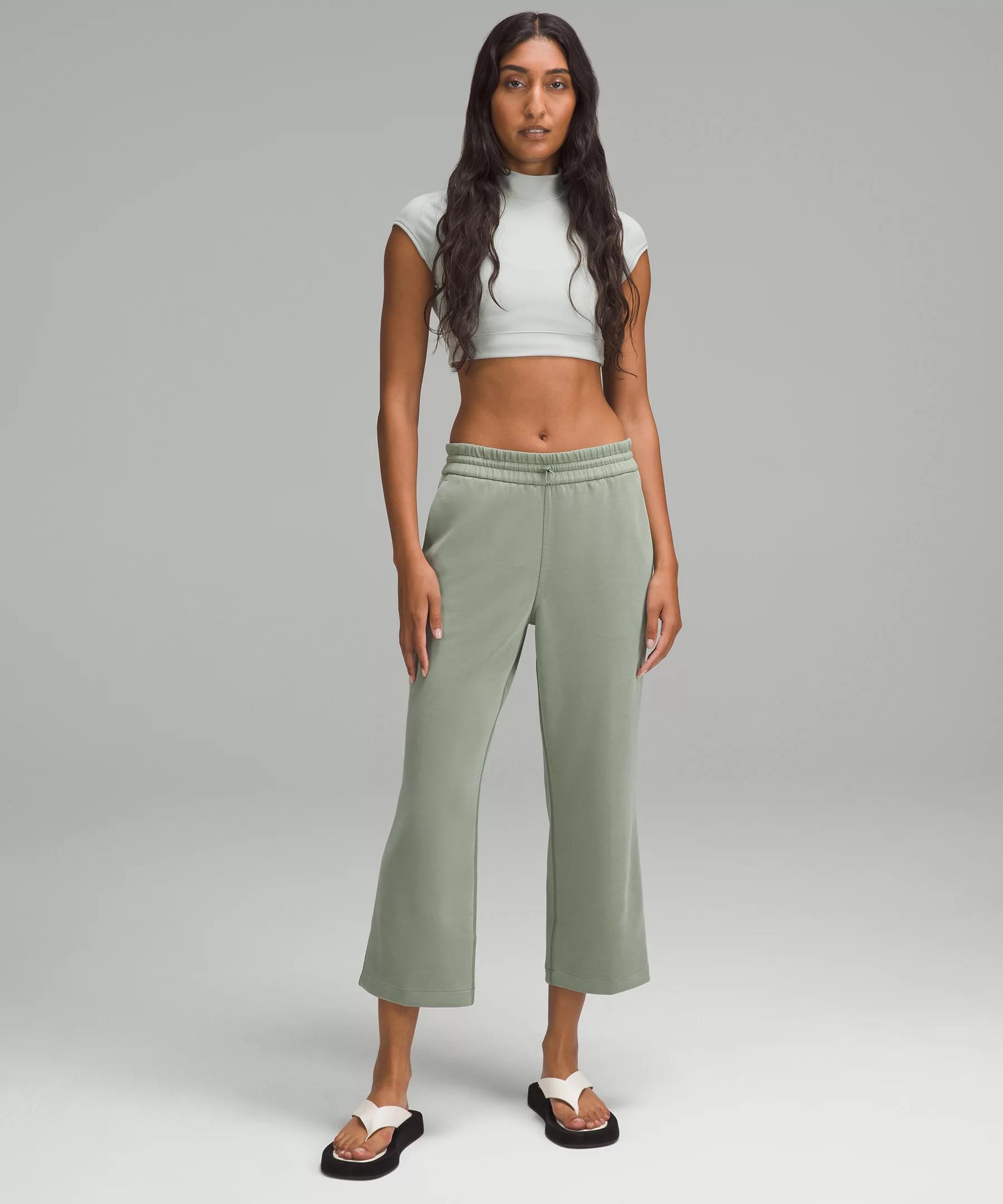 Softstreme High-Rise Straight-Leg Cropped Pant Product Image