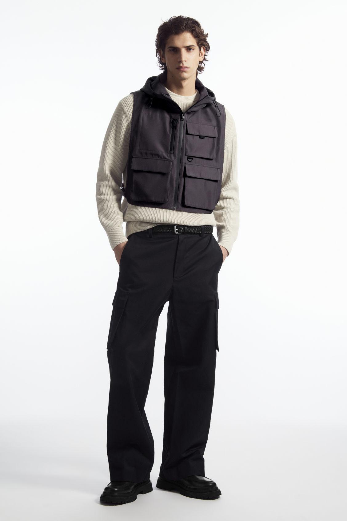 WATERPROOF UTILITY VEST Product Image