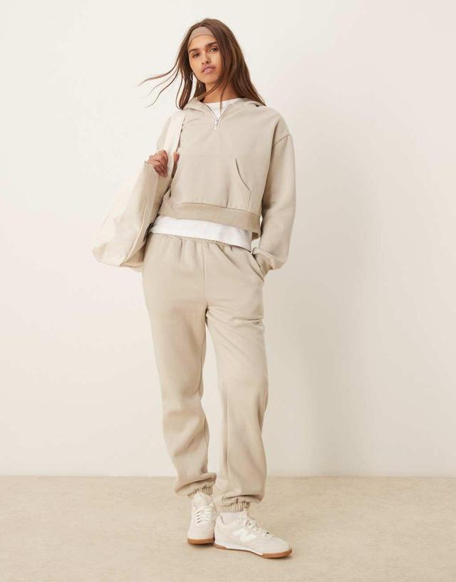 Urban Threads lounge sweatpants in beige Product Image