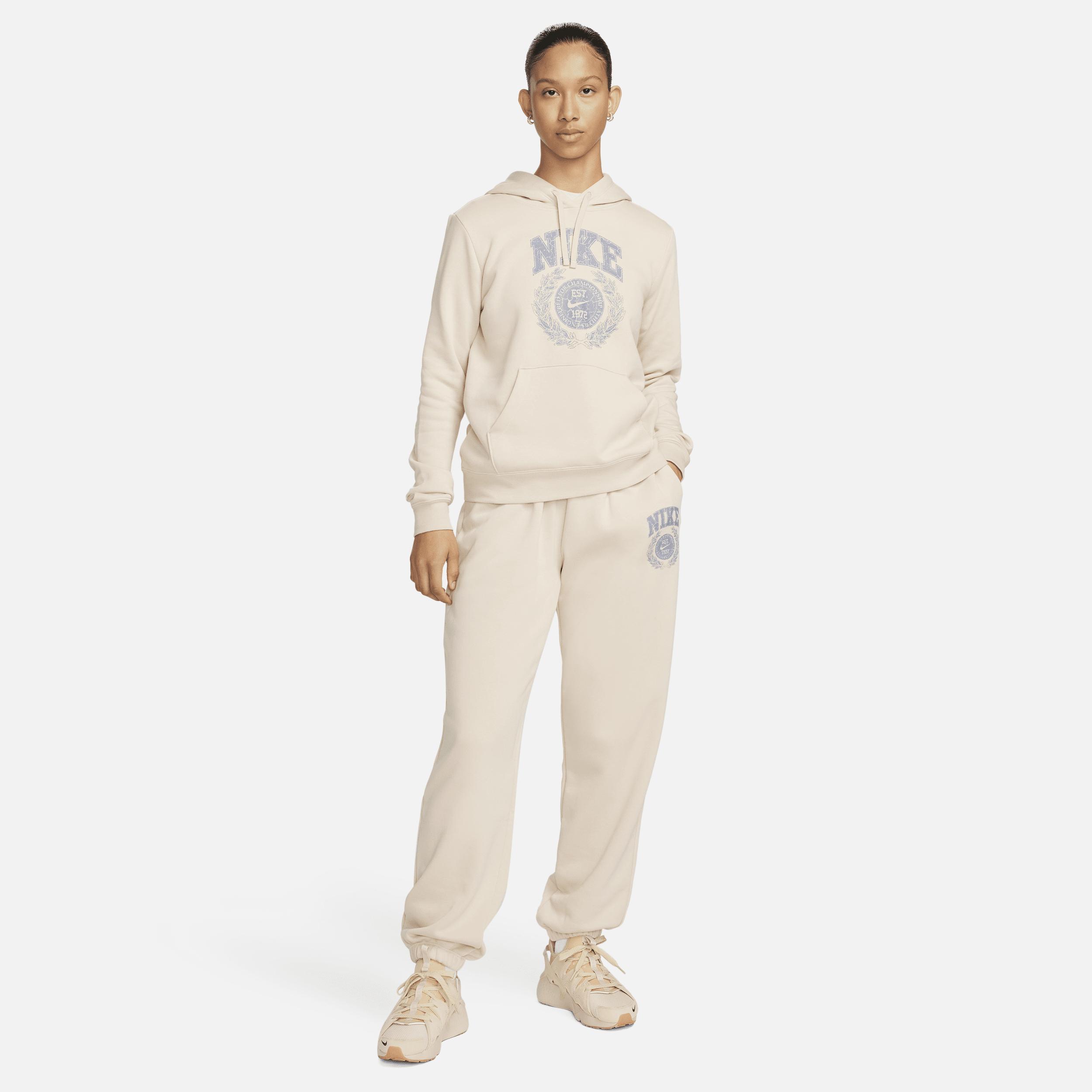 Women's Nike Sportswear Club Fleece Oversized Mid-Rise Sweatpants Product Image