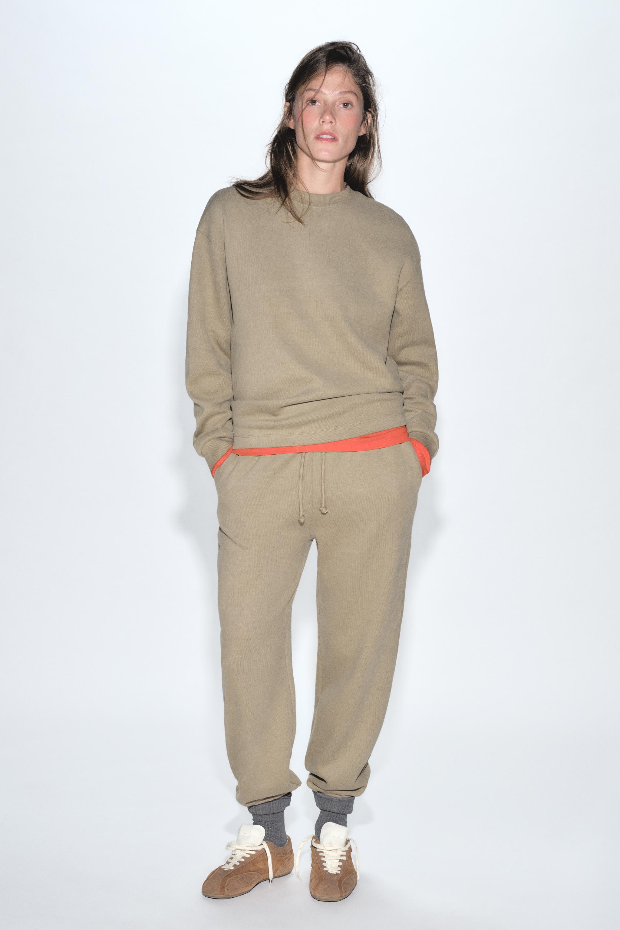 SOFT SWEATSHIRT Product Image