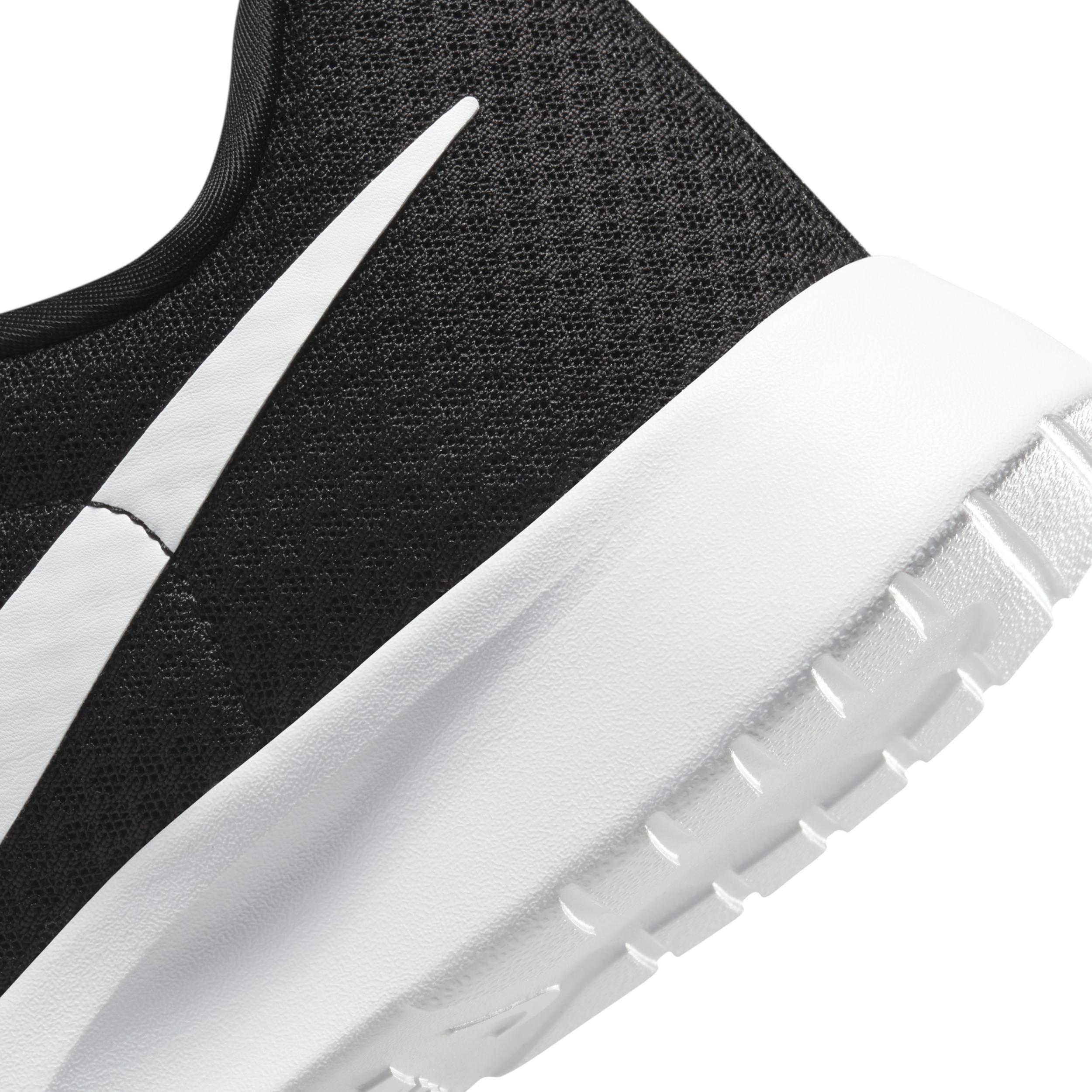 Nike Men's Tanjun EasyOn Shoes Product Image