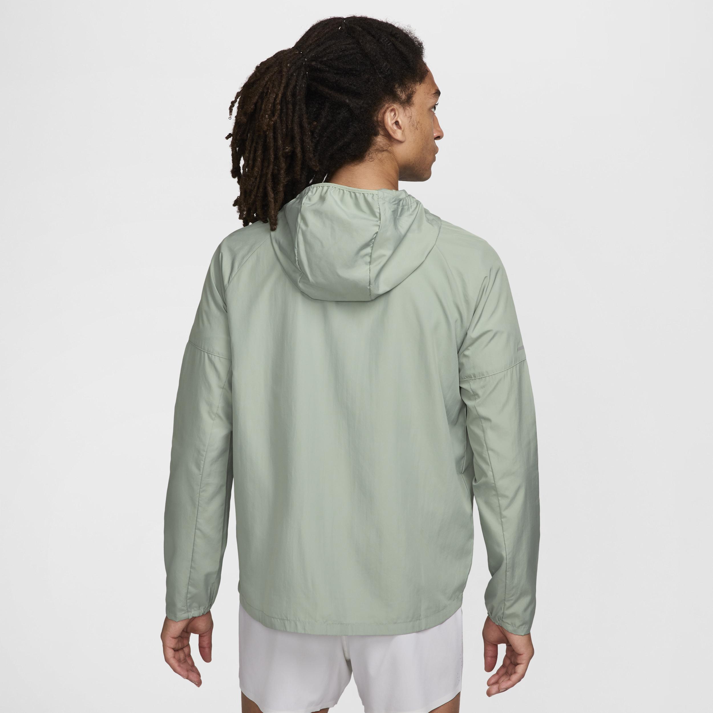 Nike Miler Men's Repel Running Jacket Product Image