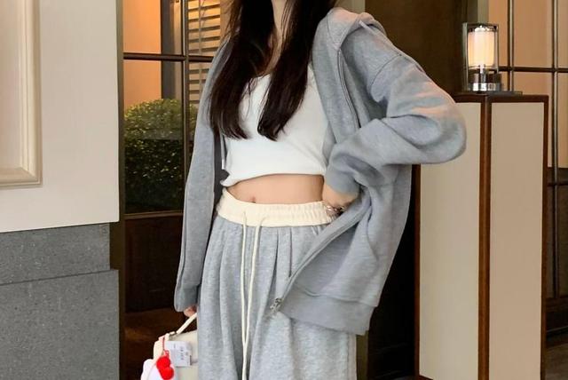 Drawstring Waist Two Tone Fleece-Lined Sweatpants Product Image