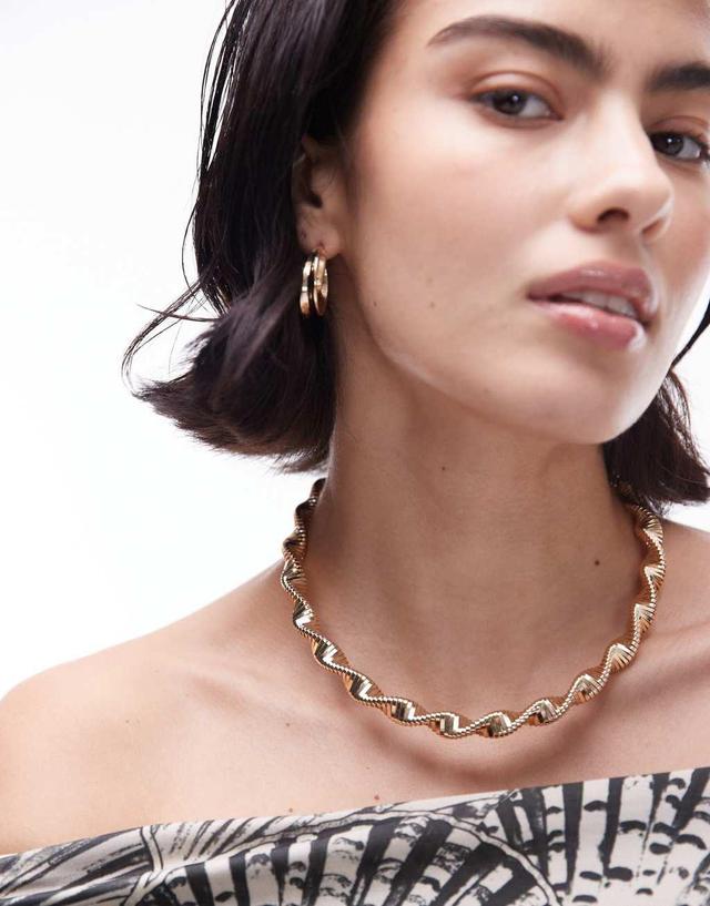 Topshop Nyla wavy stretch necklace in gold tone Product Image