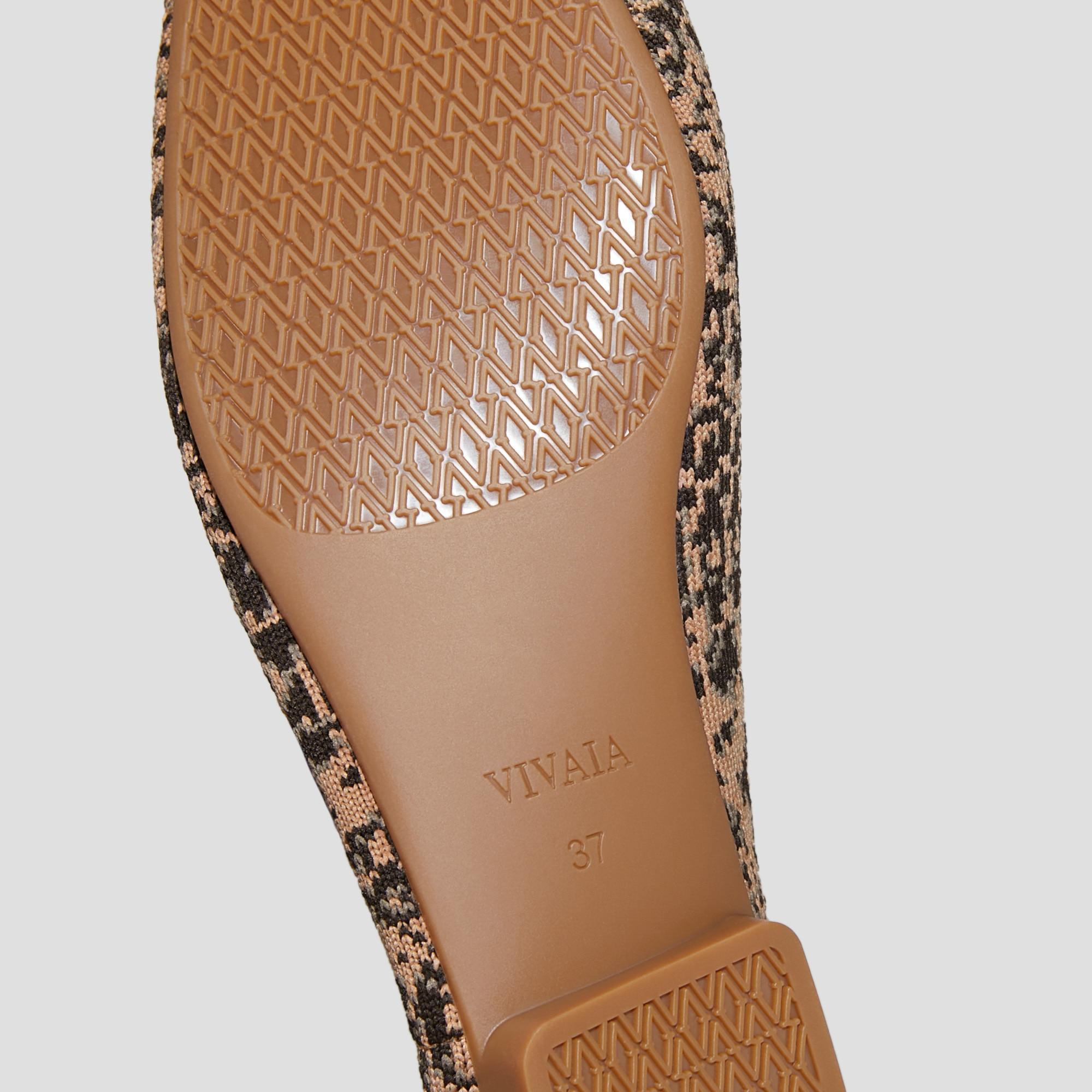 Square-Toe V-Cut Flats (Margot 2.0) Product Image