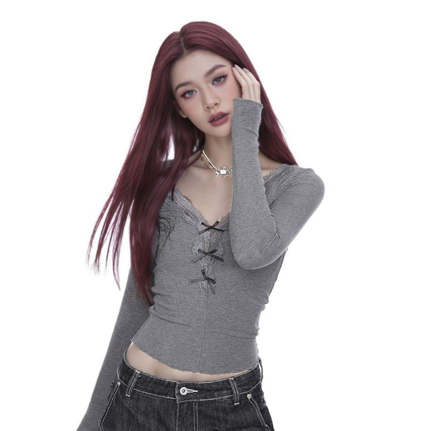 Long Sleeve V-Neck Plain Lace Trim Crop Top Product Image