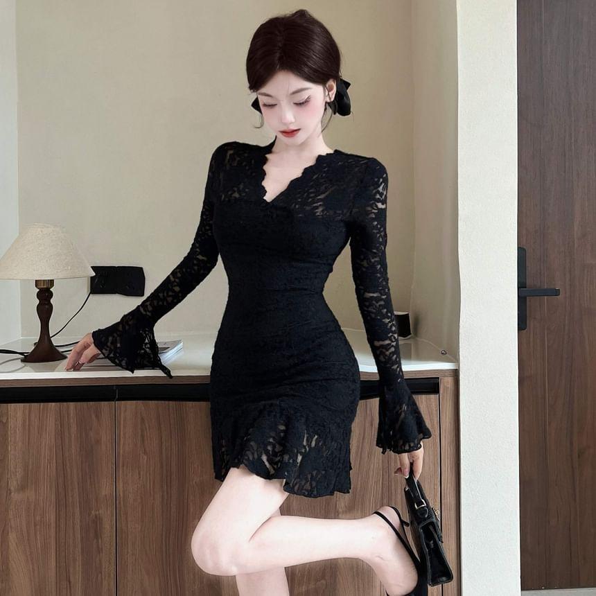 Long-Sleeve V-Neck Mini Lace Bodycon Dress Product Image