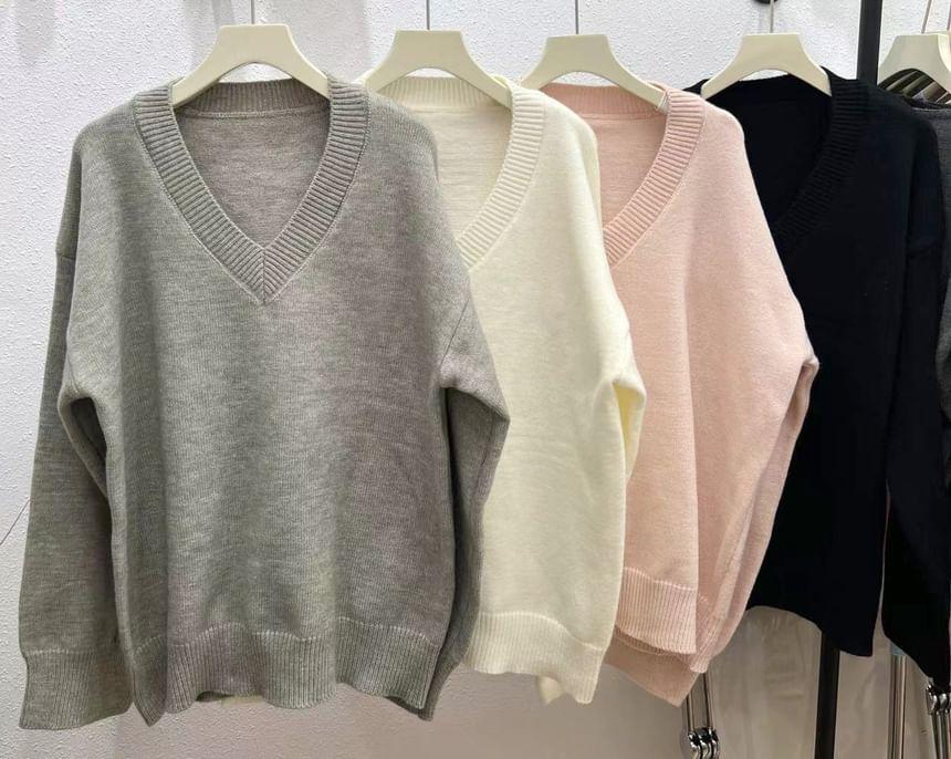 Long-Sleeve V-Neck Plain Sweater Product Image