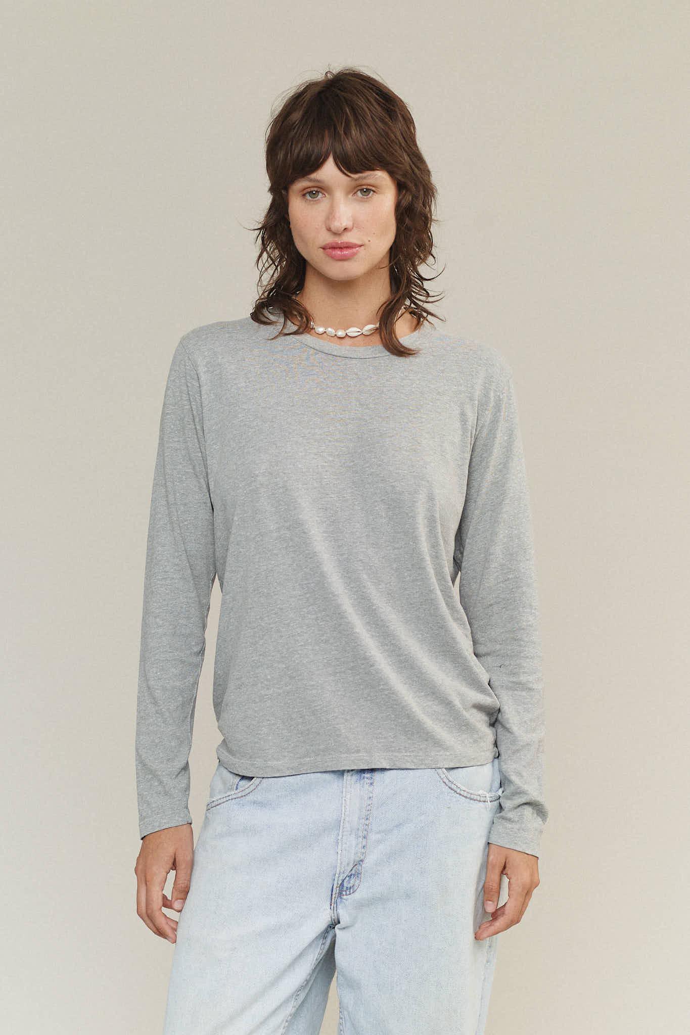 Heathered Encanto Long Sleeve Tee Female Product Image