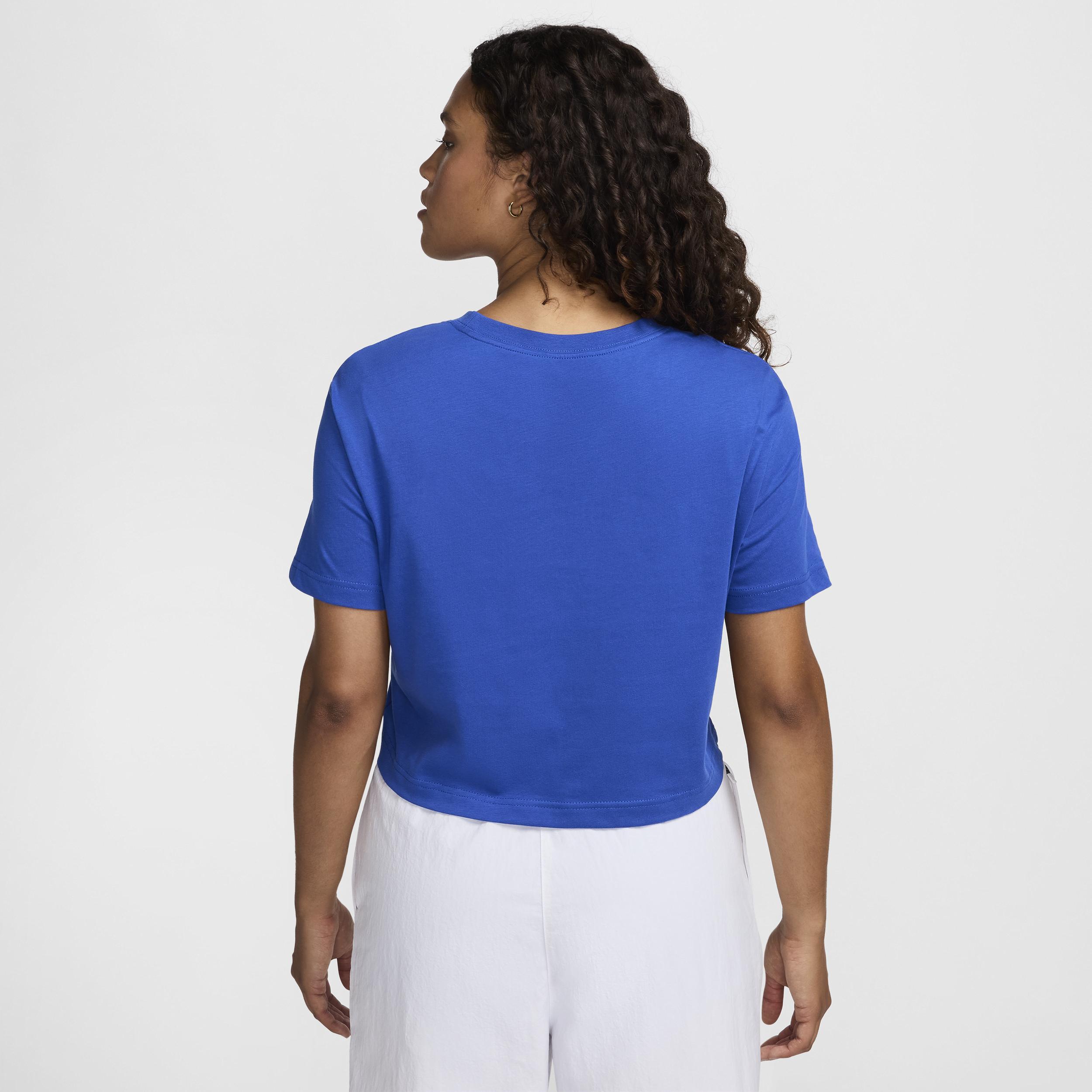 Women's Nike Sportswear Essential Cropped Logo T-Shirt Product Image