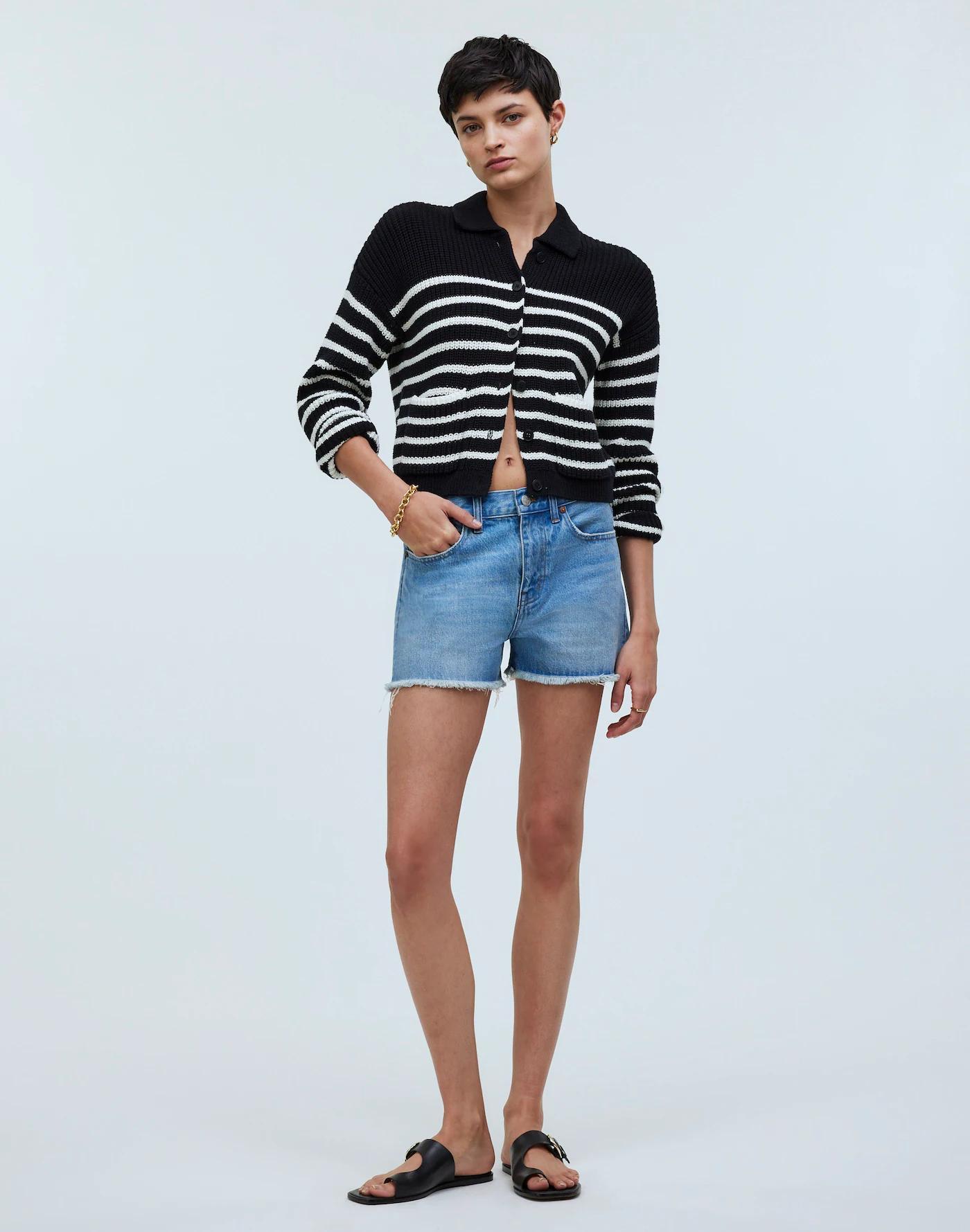 Relaxed Mid-Length Denim Shorts in Bonavie Wash: Raw-Hem Edition Product Image