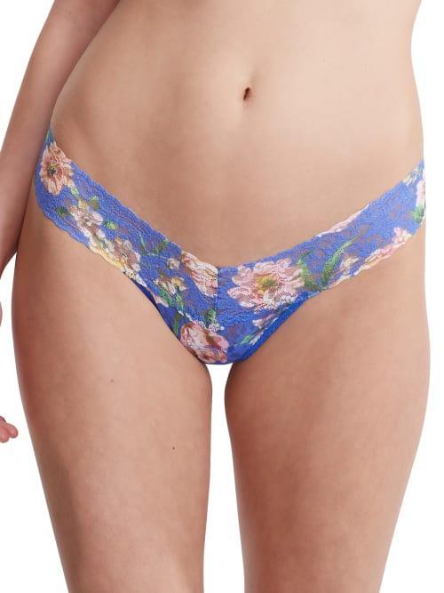 Printed Low-Rise Signature Lace Thong Product Image