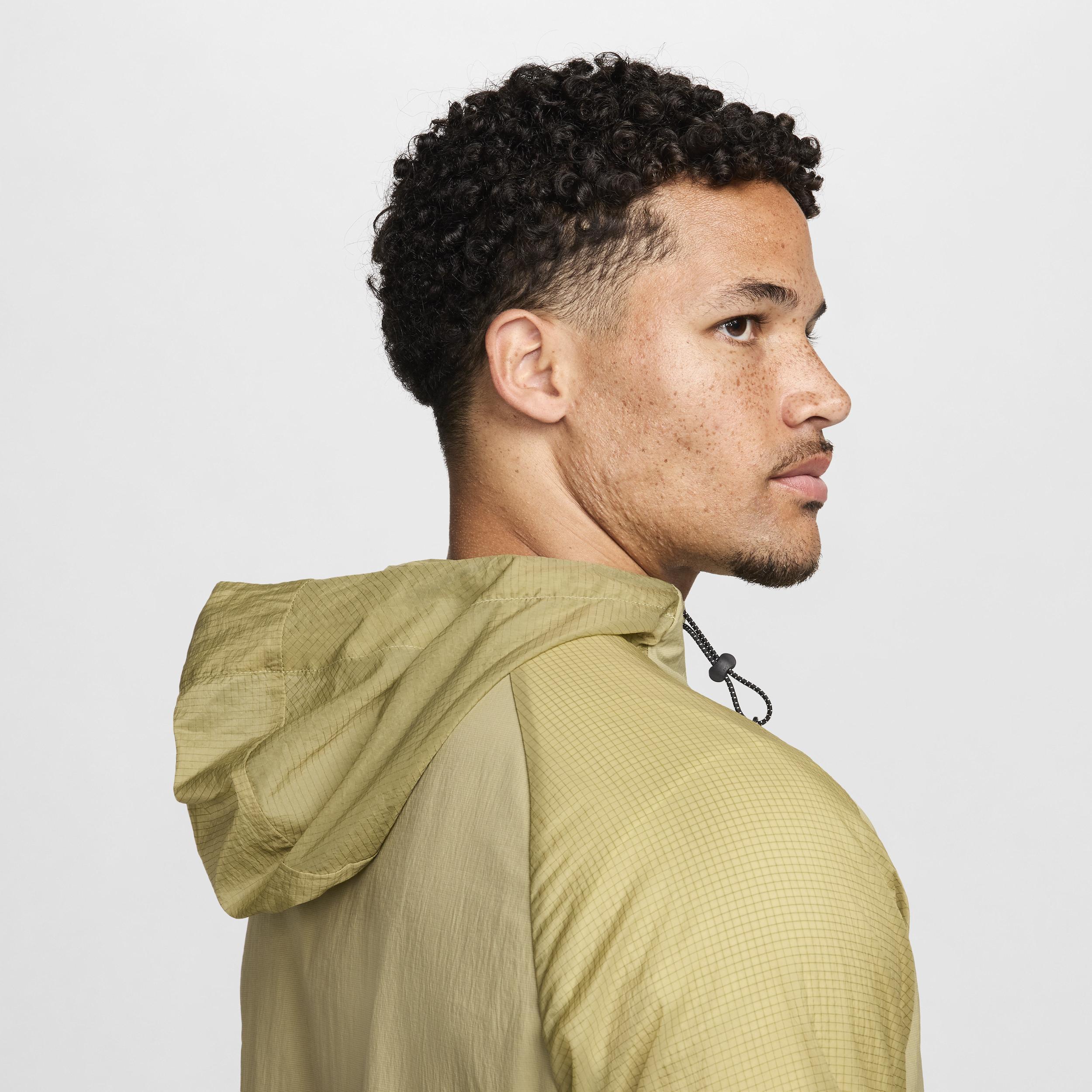 Nike Men's Trail Aireez Running Jacket Product Image