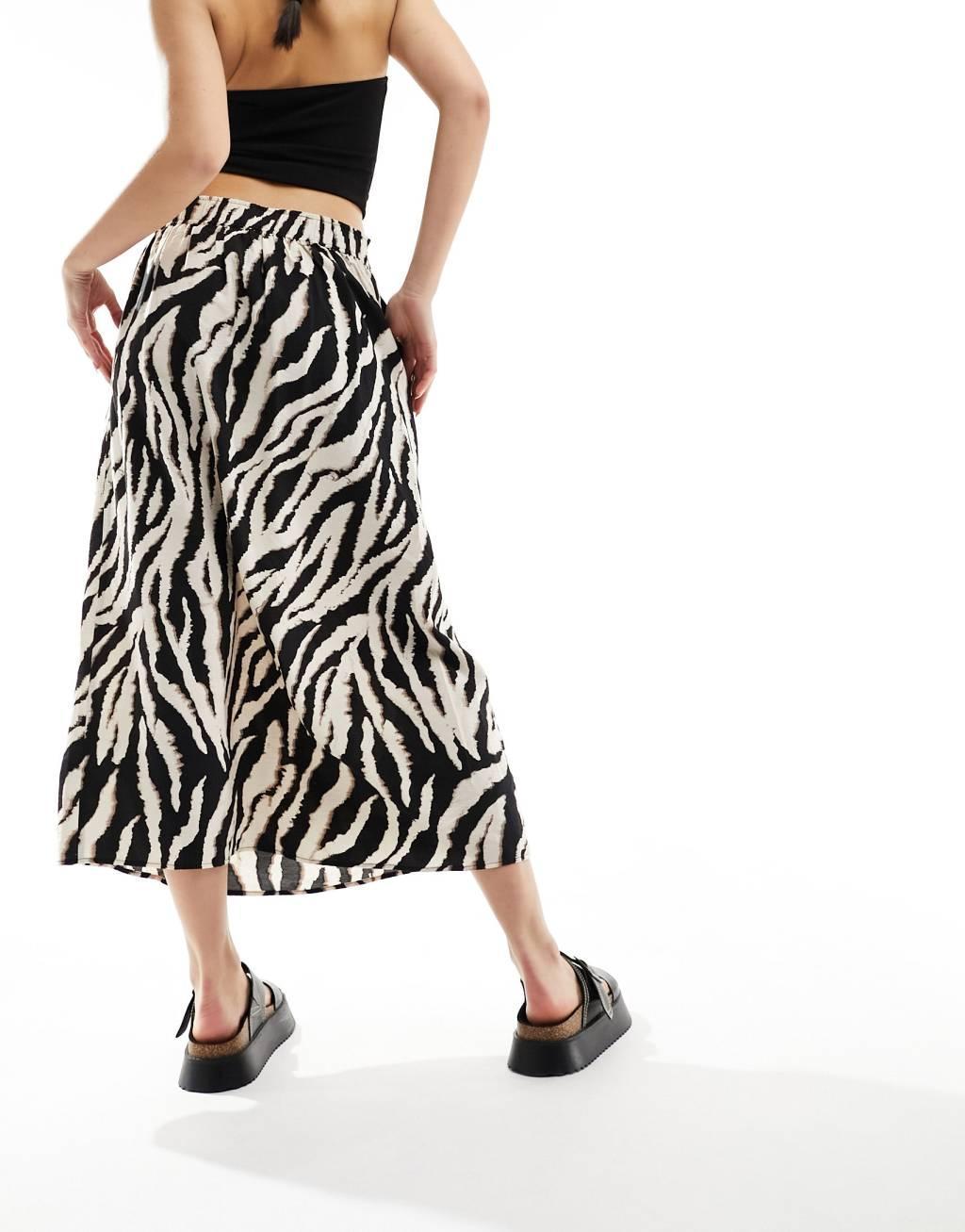 Object a line midi skirt in zebra print Product Image