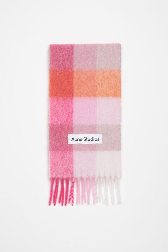 Mohair checked scarf Product Image