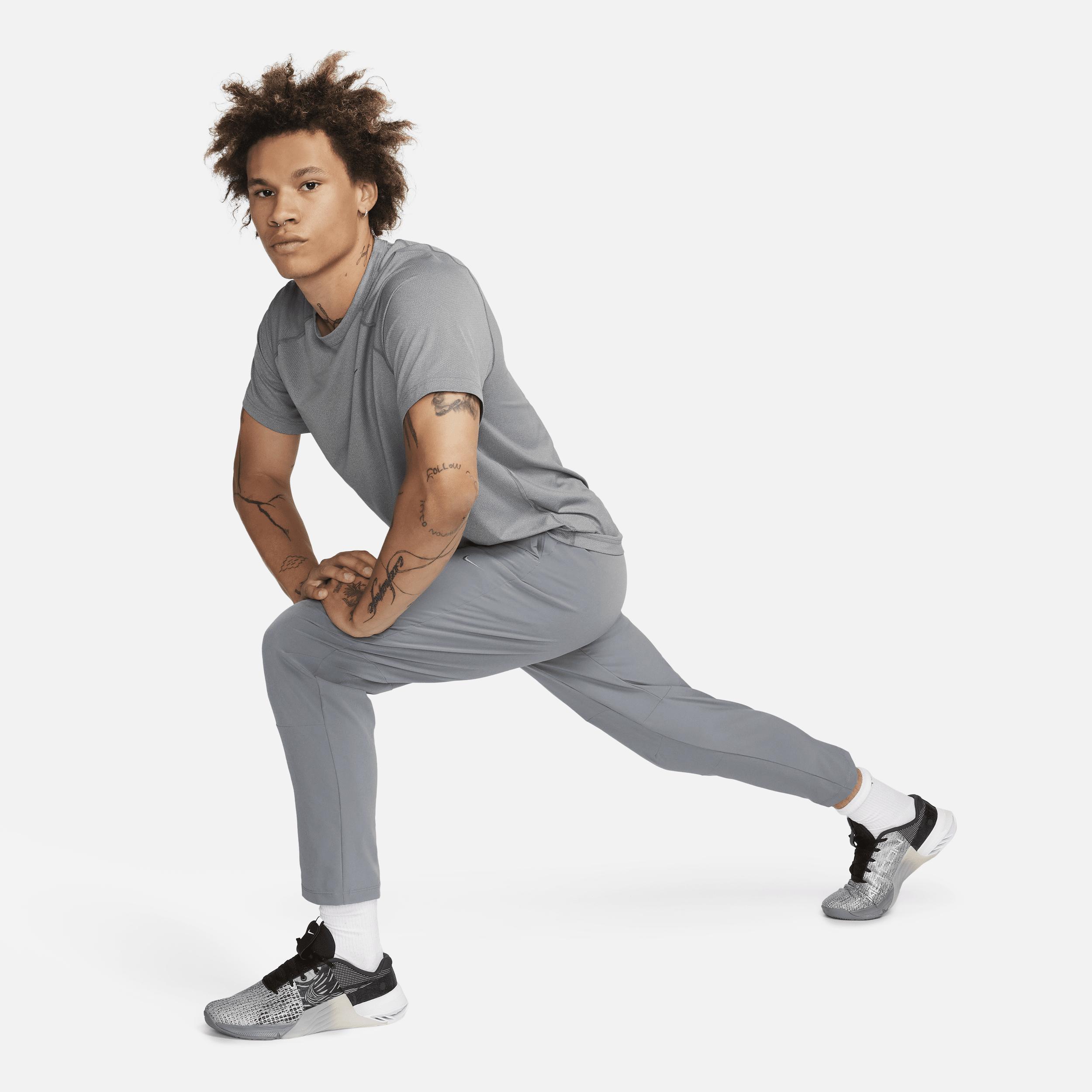 Nike Men's Unlimited Dri-FIT Tapered Leg Versatile Pants Product Image