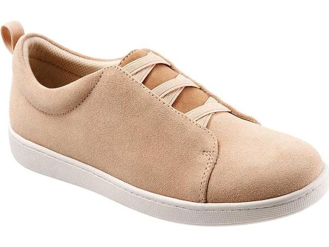 Trotters Avrille (Ivory Suede Leather/Veg) Women's Shoes Product Image