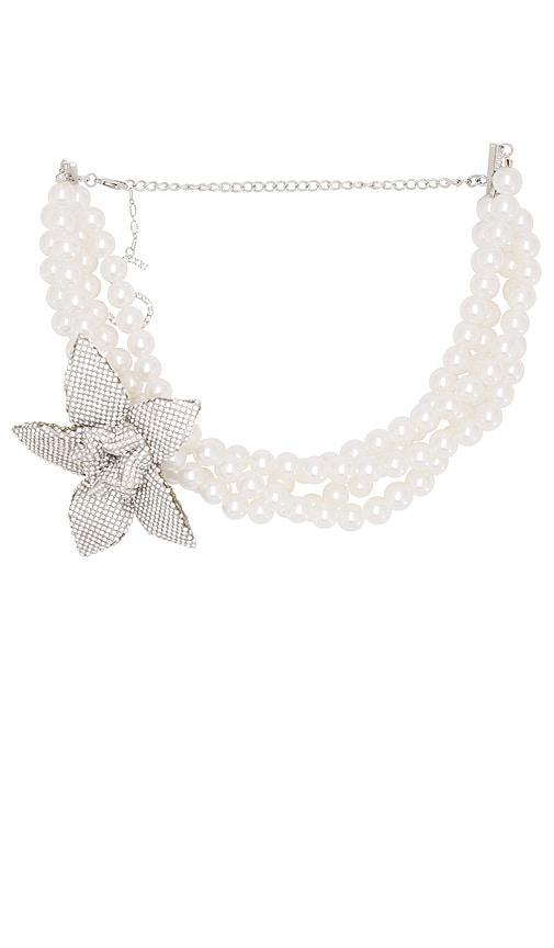 Pearl Choker With Flower Product Image