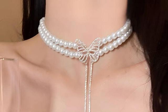 Butterfly Pendant Layered Faux Pearl Choker Product Image