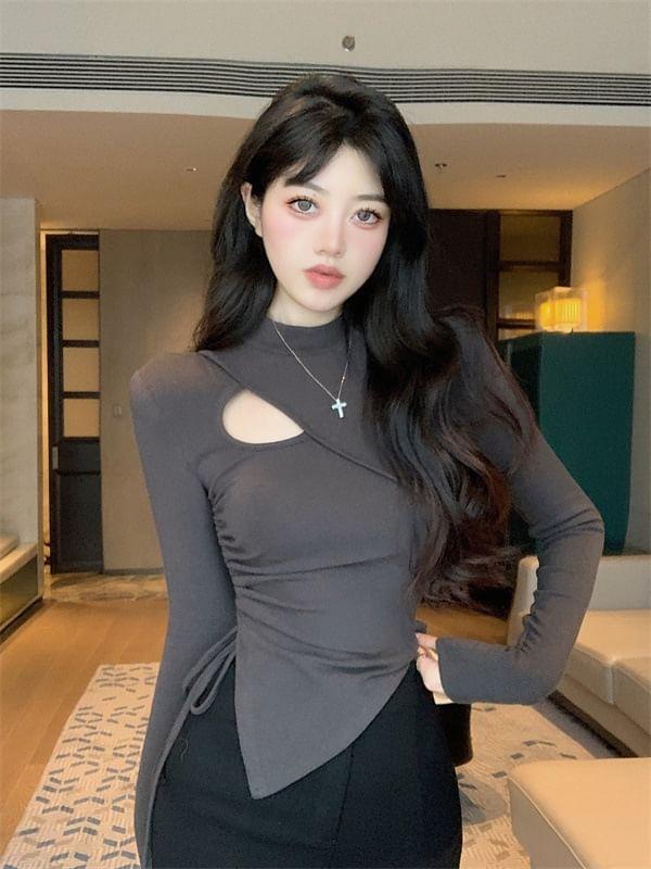 Long-Sleeve Mock Neck Plain Cutout Asymmetrical T-Shirt Product Image