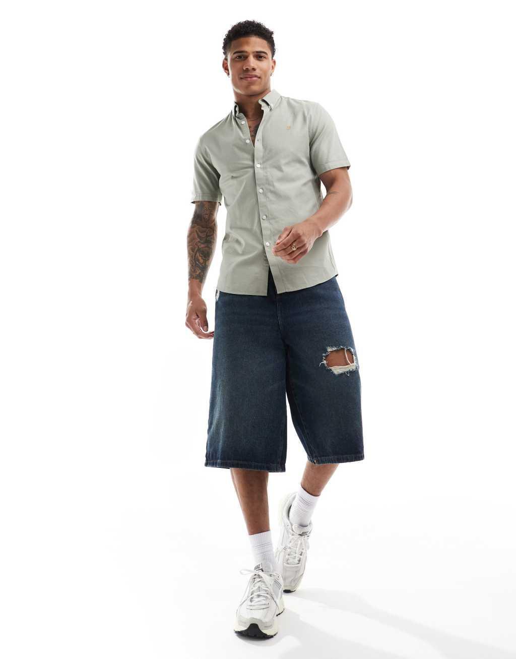 Farah Brewer short sleeve shirt in green Product Image