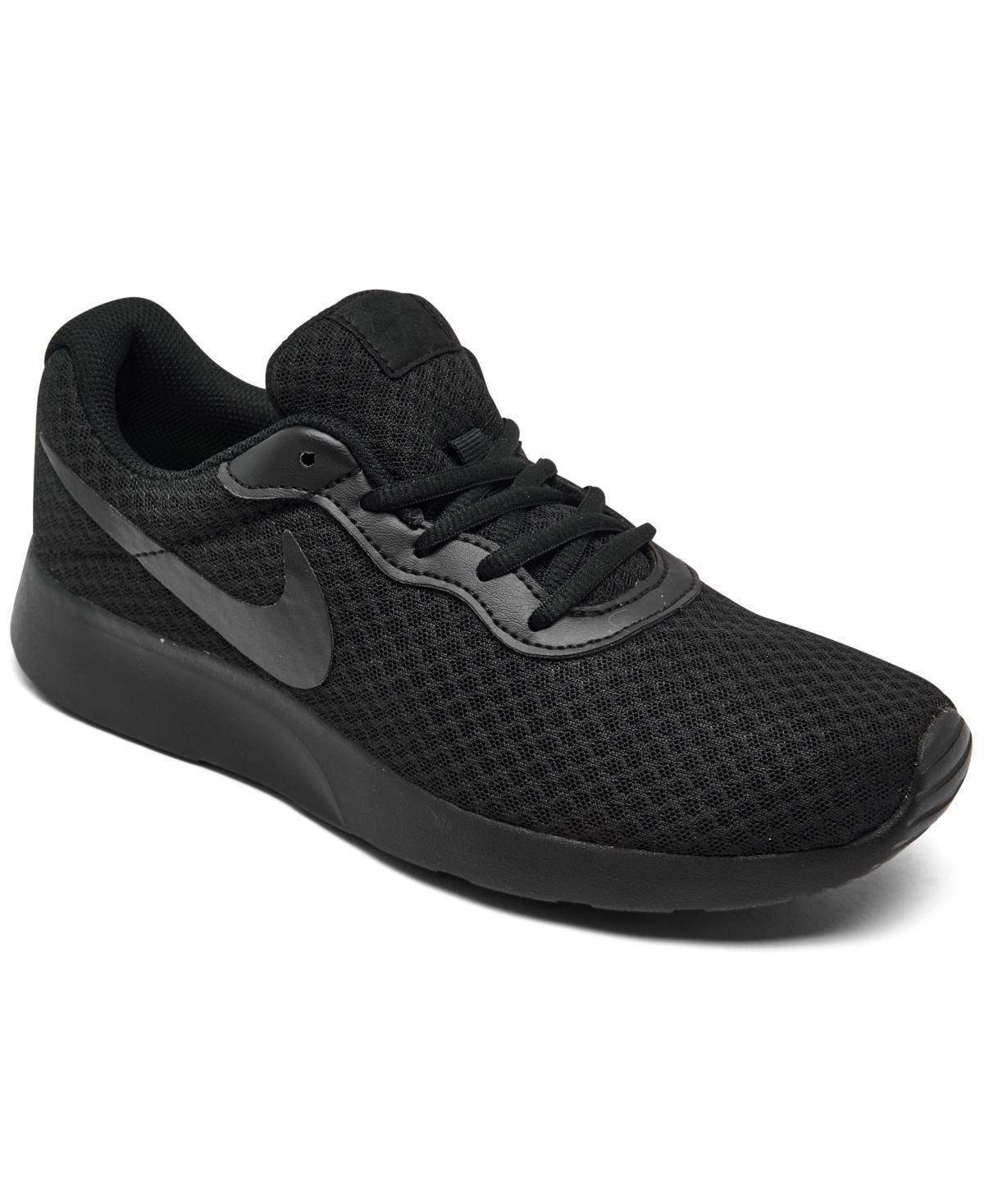 Nike Tanjun Women's Shoes Product Image