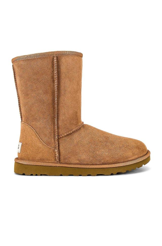 UGG(r) Classic Boot Product Image