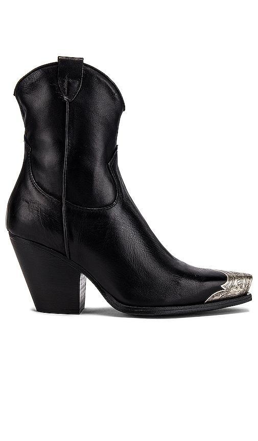 Free People Brayden Western Boot in Black. Size 36, 37, 37.5, 38, 39, 39.5, 40. Product Image