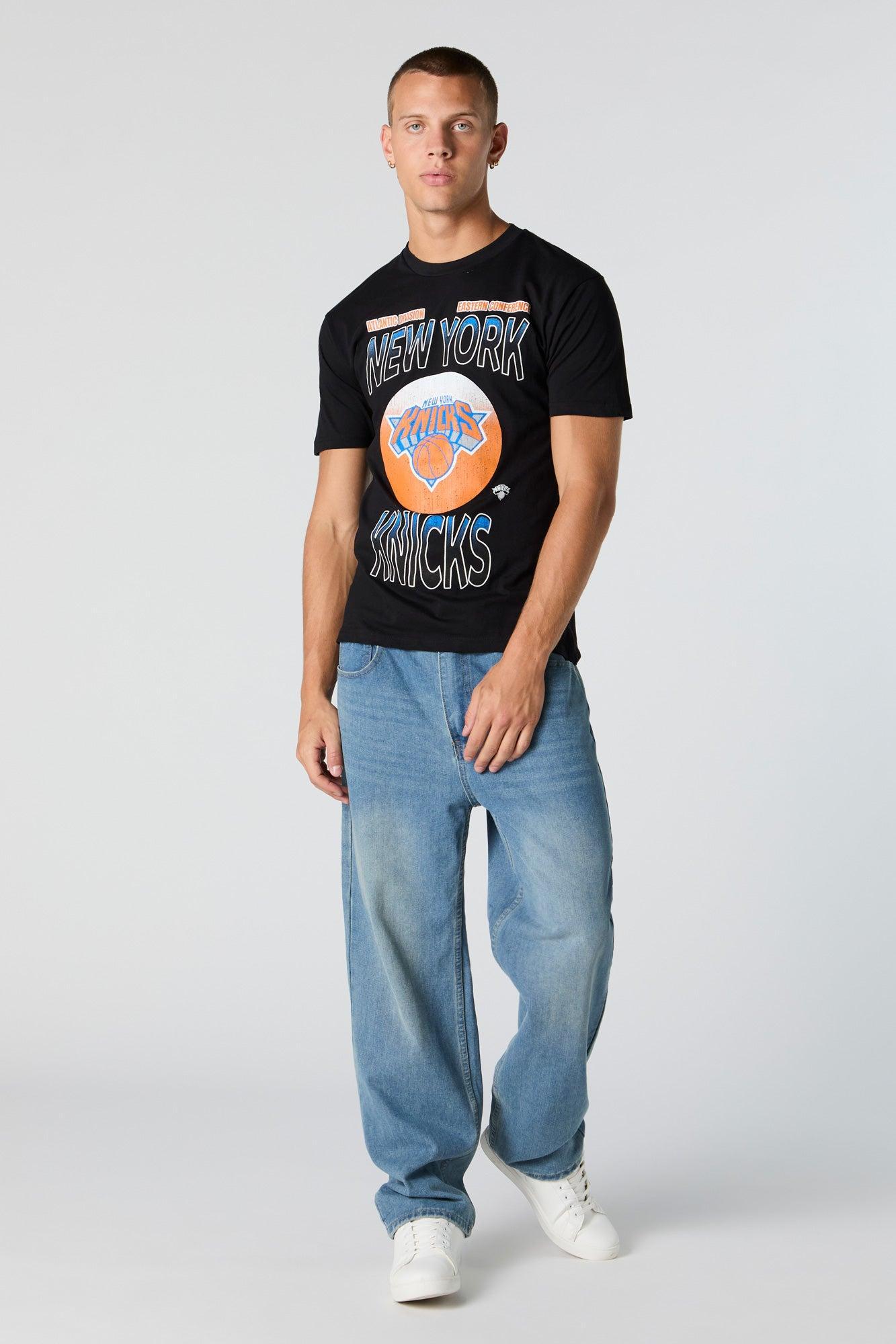 New York Knicks Graphic T-Shirt Male Product Image