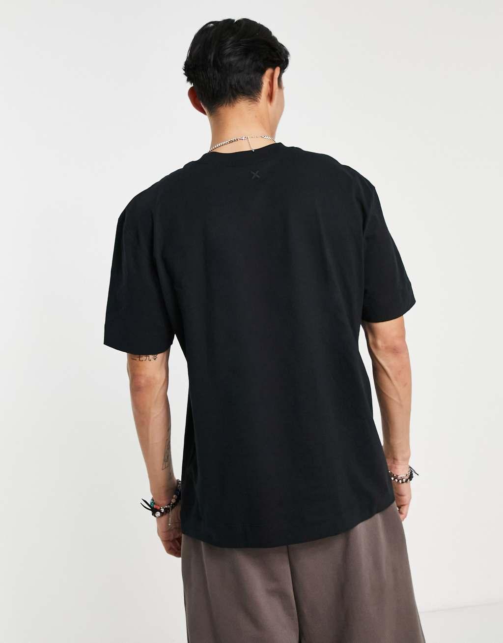 COLLUSION t-shirt in black Product Image