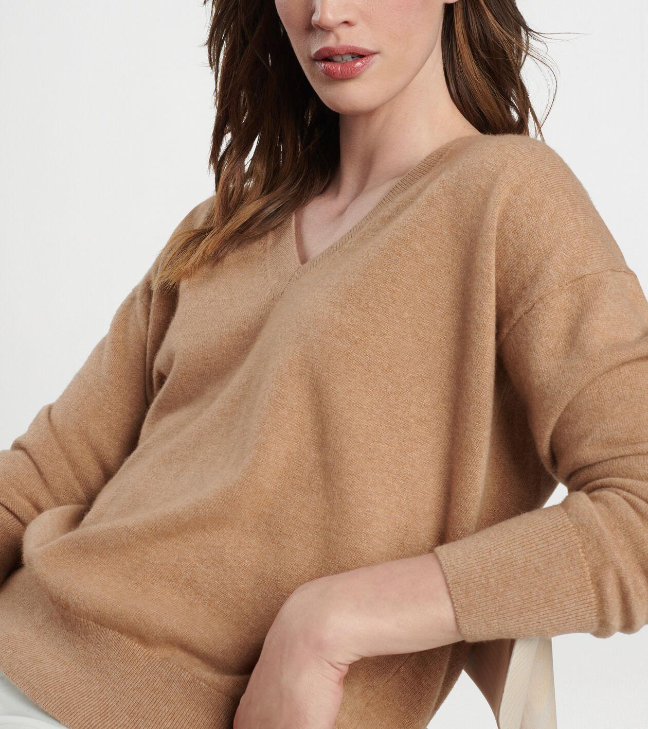 Women's Artisan Crafted Cashmere V-Neck Sweater product image