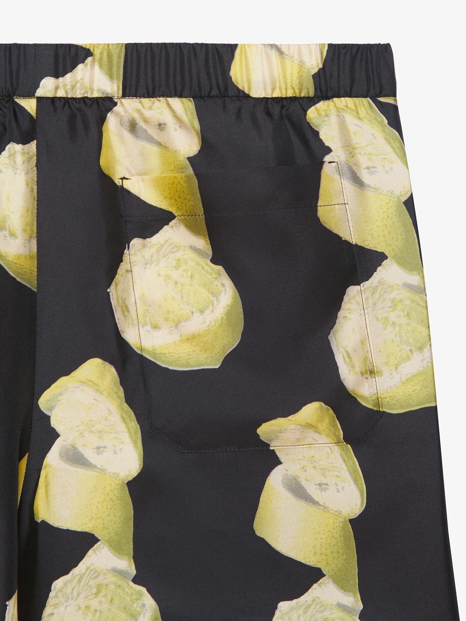 Bermuda shorts in silk with lemon print Product Image