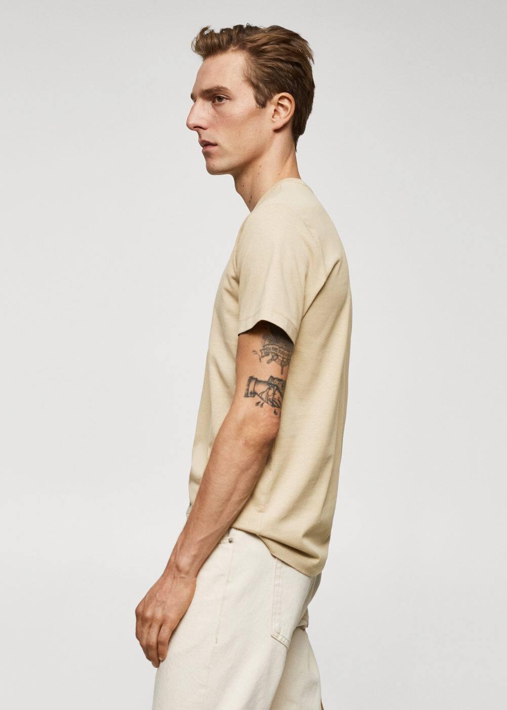 MANGO MAN - Basic cotton stretch T-shirt beigeMen Product Image