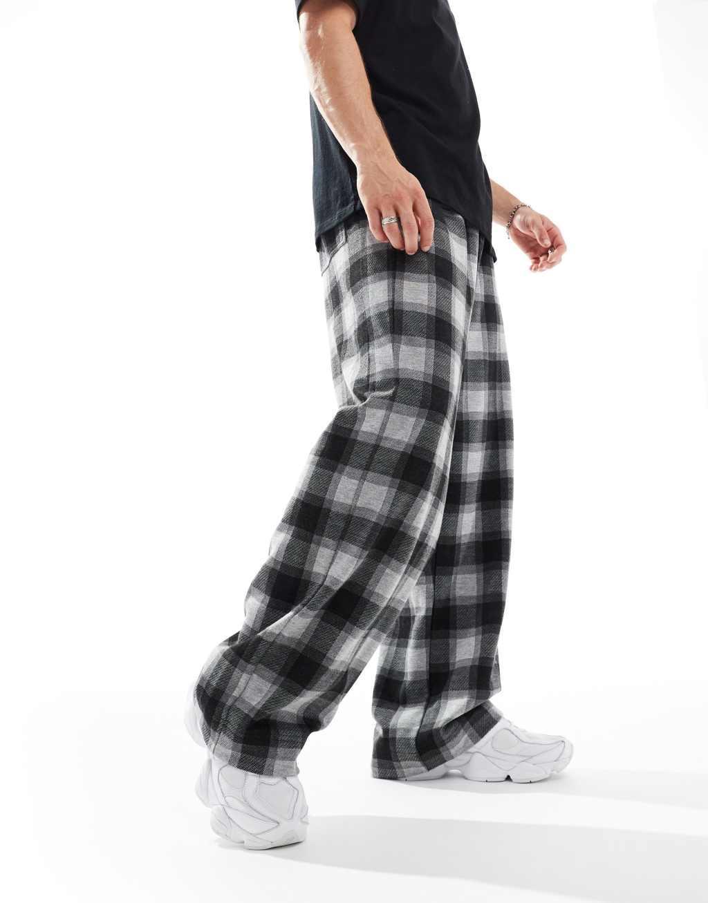 Pull&Bear wide leg skate plaid pants in black Product Image