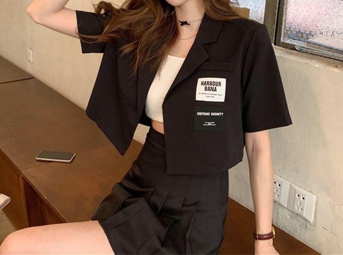 Short-Sleeve Lapel Collar Lettering Blazer Product Image