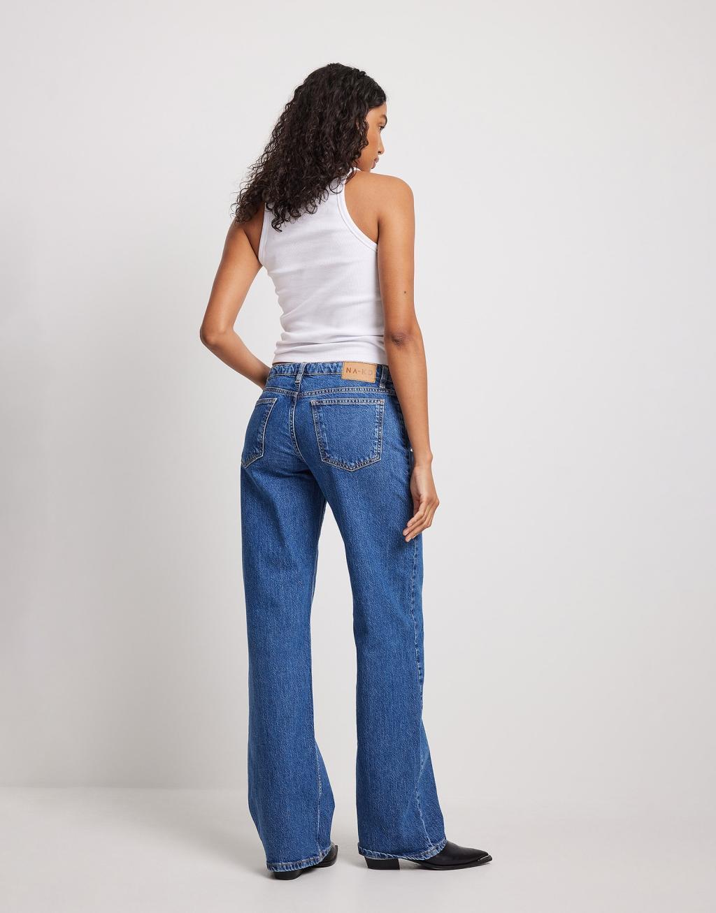 NA-KD low waist straight leg jeans in mid blue Product Image