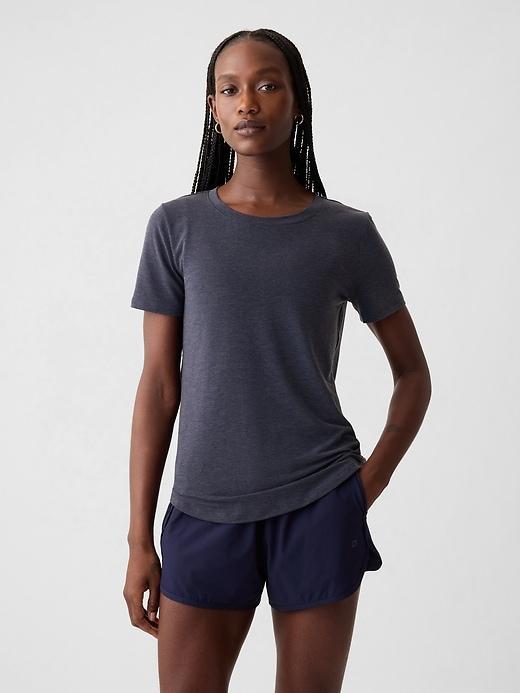 GapFit Breathe T-Shirt Product Image