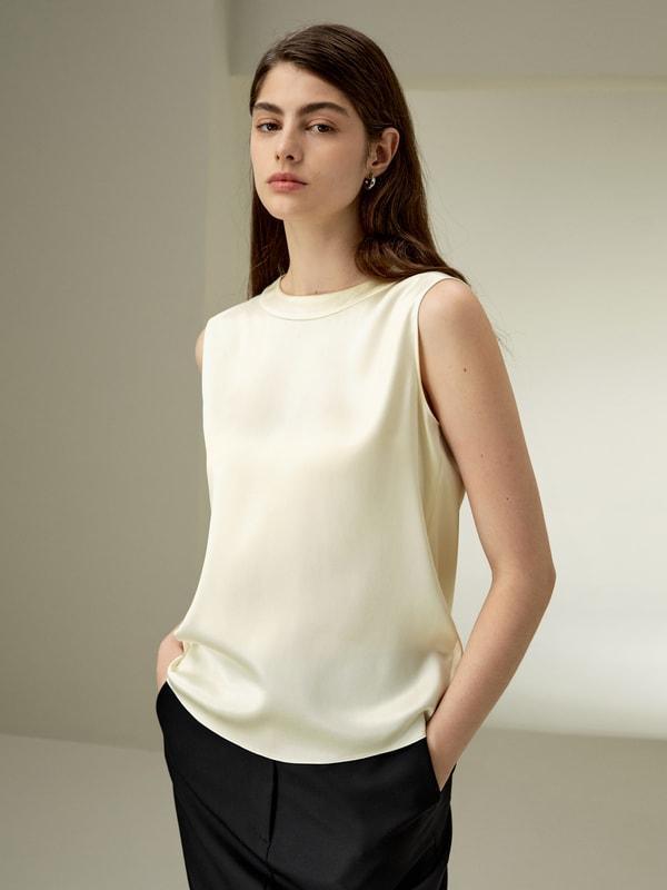 Sleeveless round neck silk top Product Image