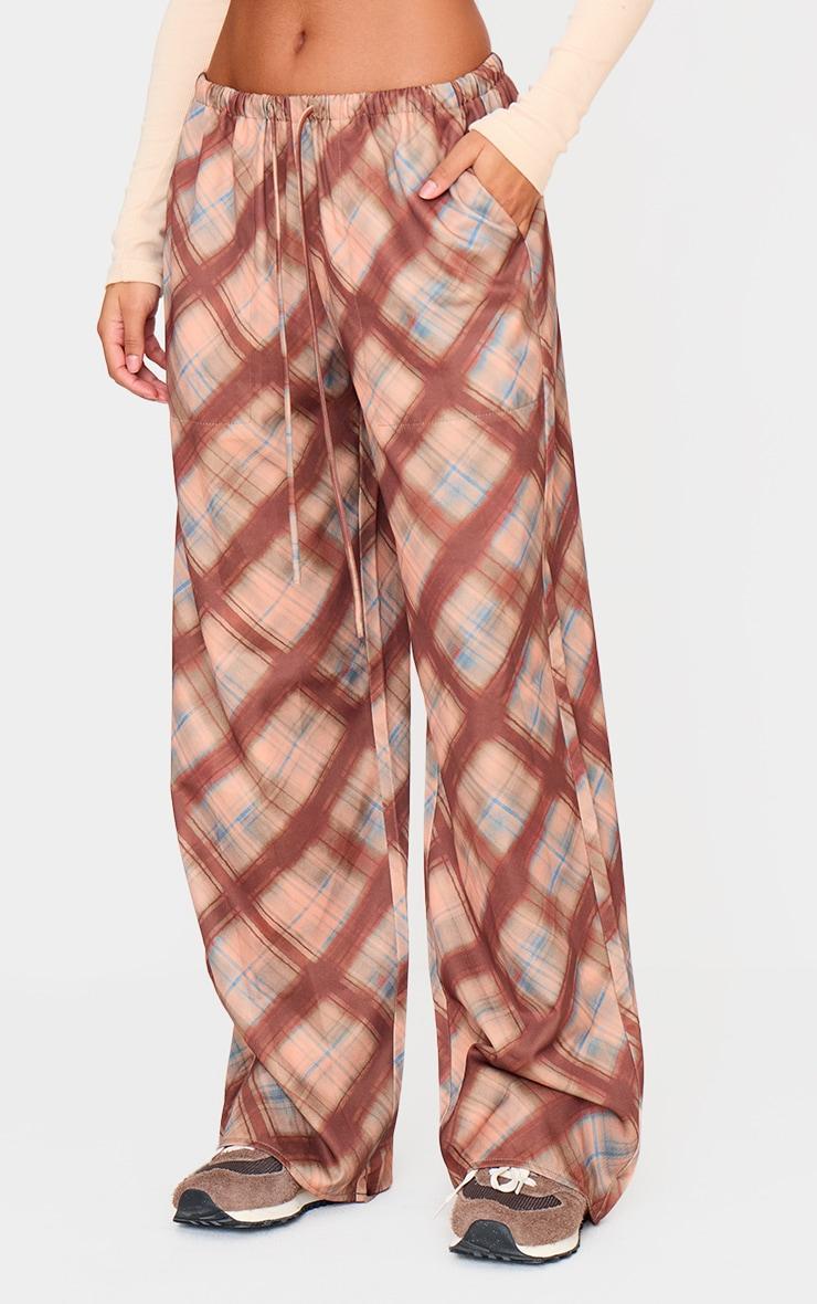 Brown Check Print Woven Drawstring Waist Low Rise Relaxed Pants Product Image