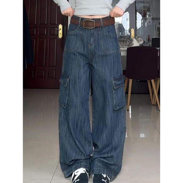 Low Rise Washed Wide Leg Cargo Jeans Product Image