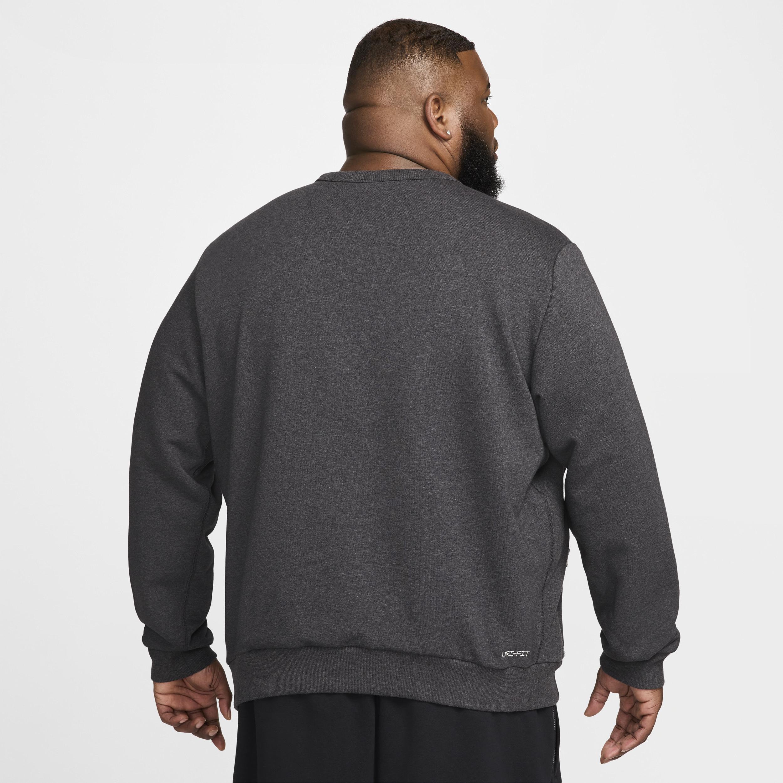 Nike Men's Standard Issue Dri-FIT Basketball Crew-Neck Sweatshirt Product Image