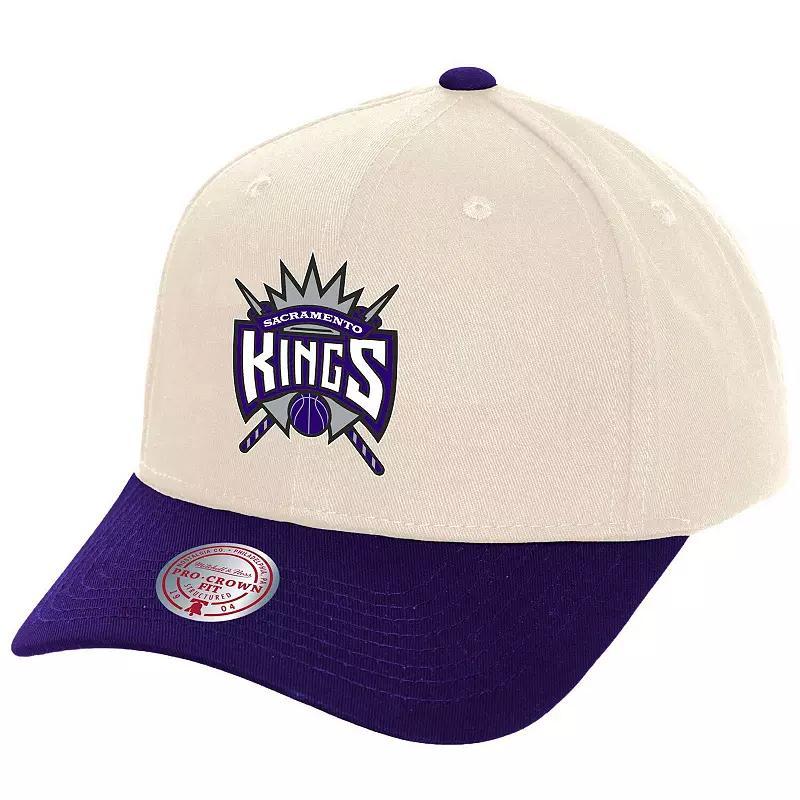 Mens Mitchell & Ness Cream Sacramento Kings Game On Two-Tone Pro Crown Adjustable Hat Product Image