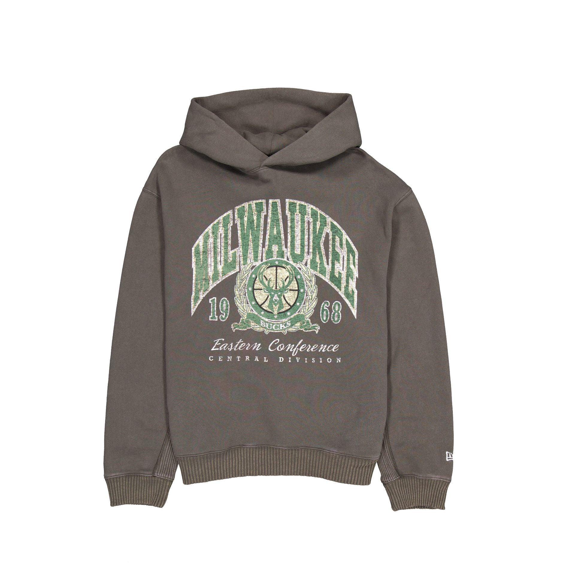 Milwaukee Bucks Oversized Essentials Hoodie Male Product Image