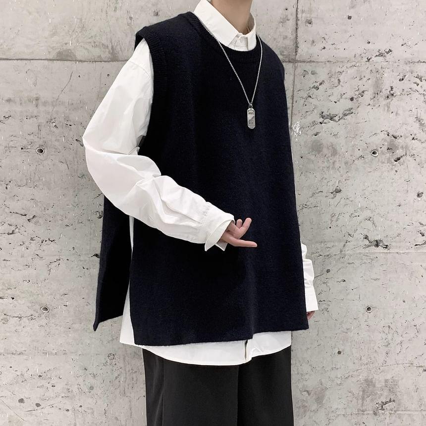 Crew Neck Plain Side-Slit Sweater Vest Product Image