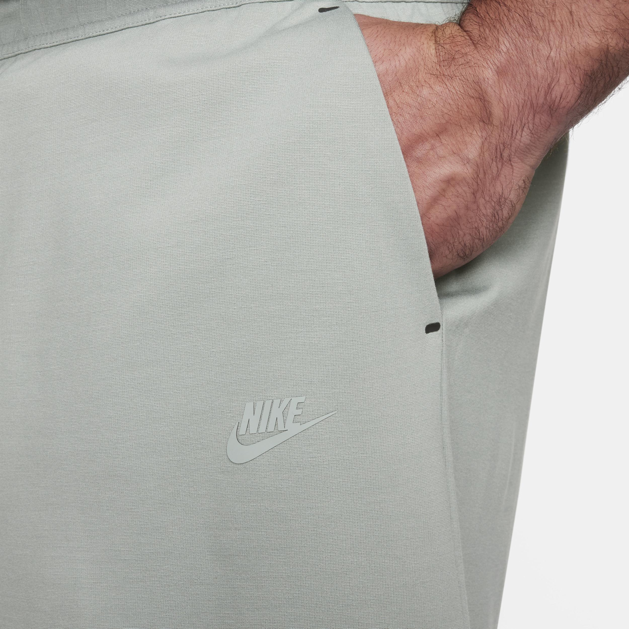 Men's Nike Sportswear Tech Fleece Lightweight Shorts Product Image