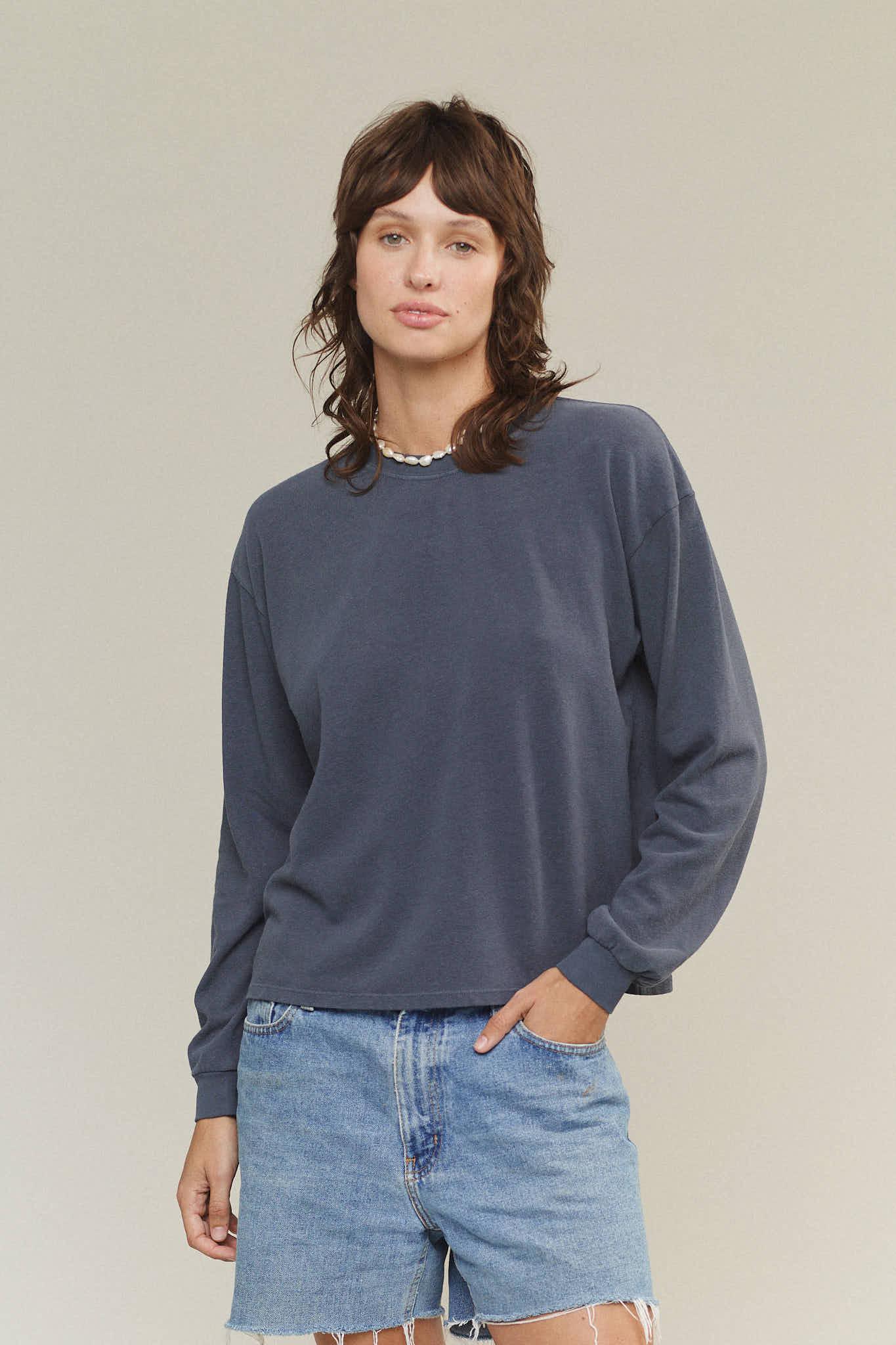 Cropped Long Sleeve Tee Female Product Image