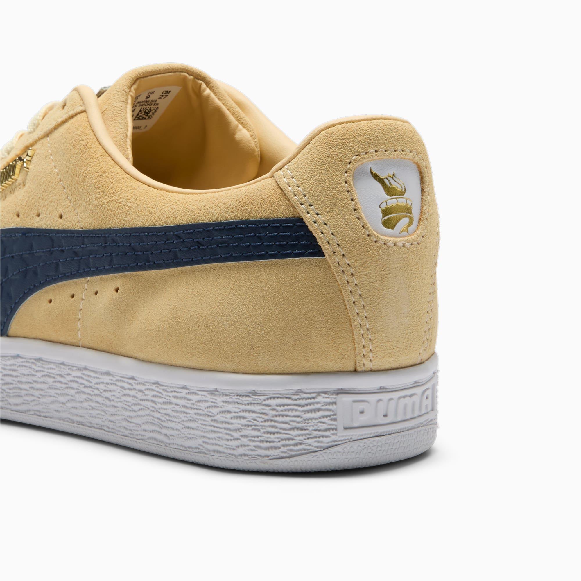 Suede Classic USA Flagship Sneakers Product Image